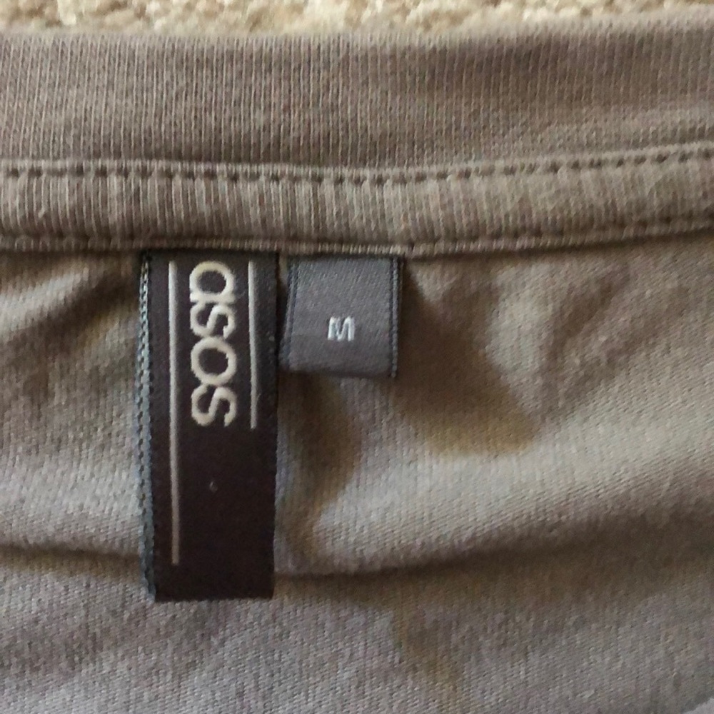 ASOS t-shirt - Picture 2 of 3